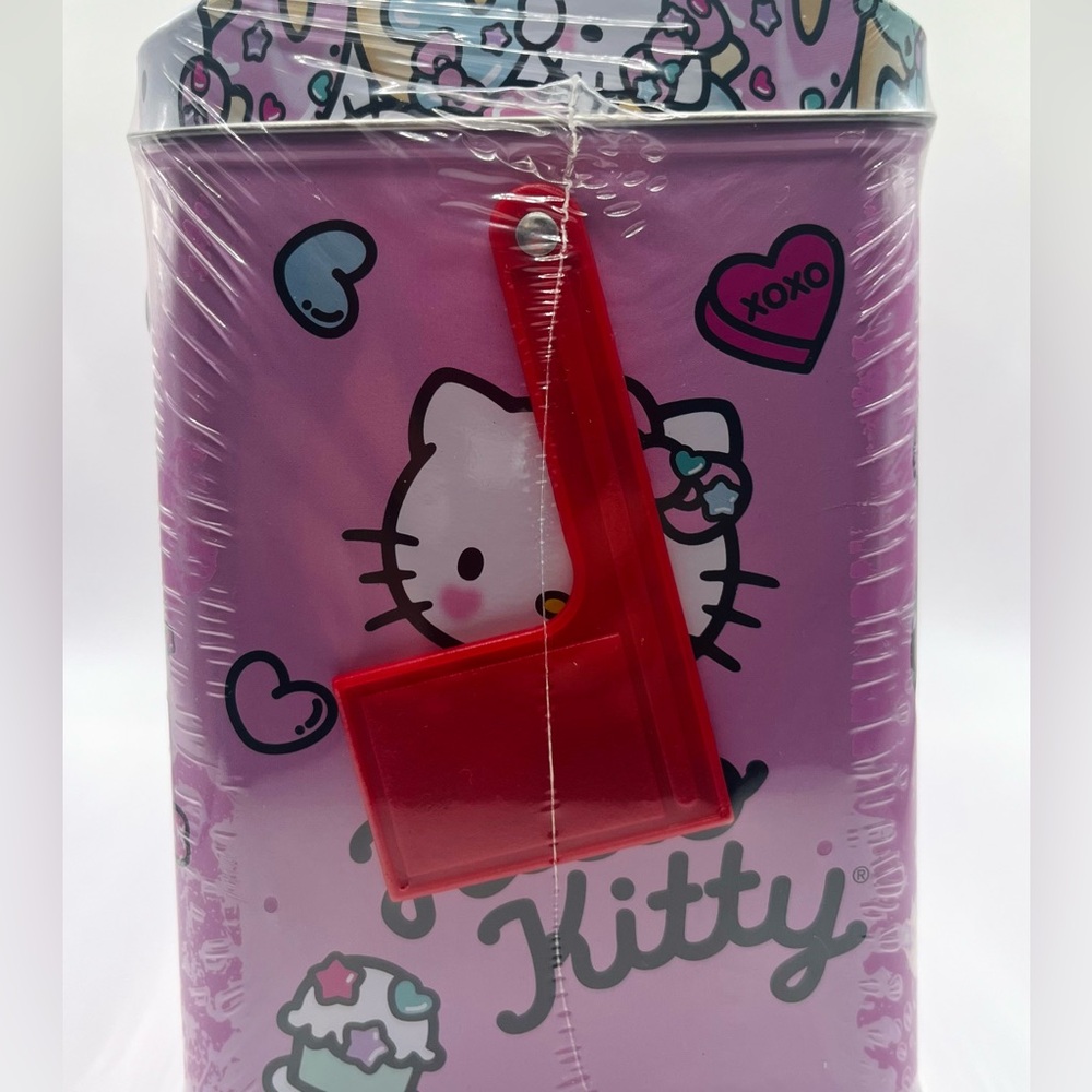 Hello Kitty Valentine’s Day Mailbox - Picture 5 of 10
